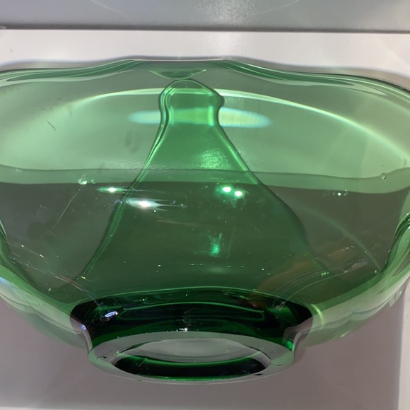 Vintage~Viking~Green Glass Handkerchief Foldover Bowl/Basket/Candy Dish 1970’s - Picture 10 of 15